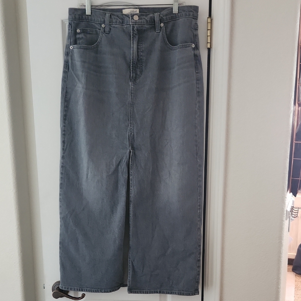Universal Thread Gray Jean‎ Skirt with Front Slit, Size 12